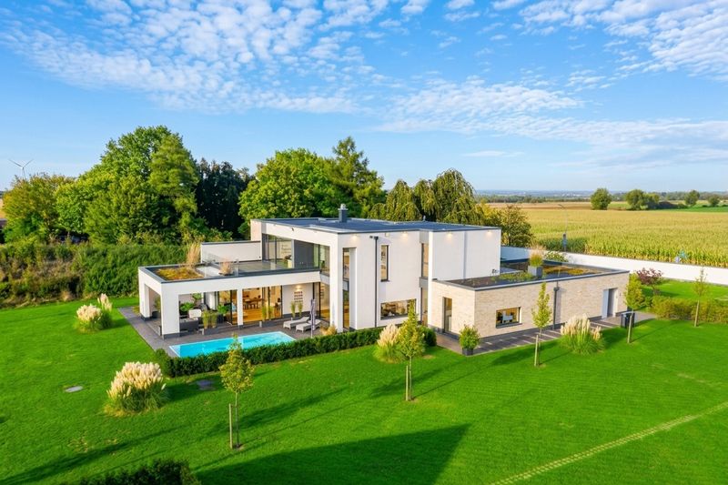 Architektenanwesen 2022 · 14.000 m² · Pool, Reit-/Freizeitanlage, Gästehaus · Ense am Möhnesee